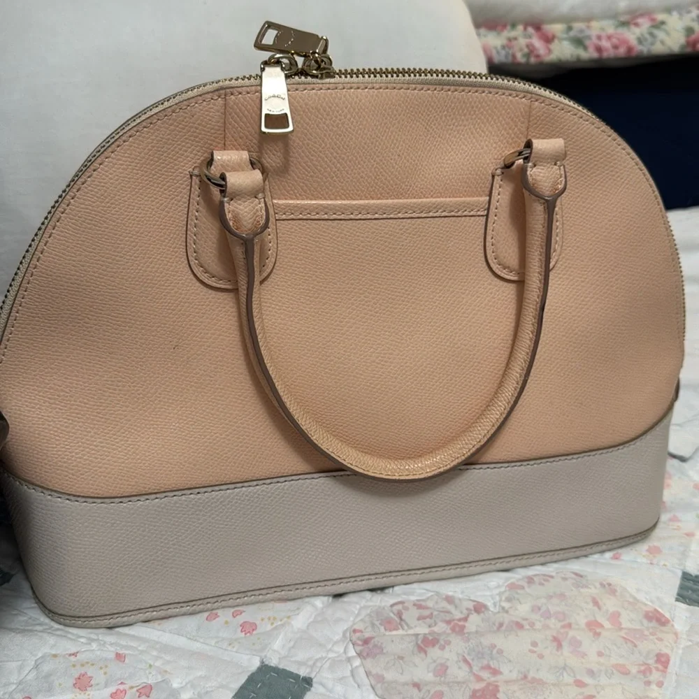 Coach - Picture 2 of 4